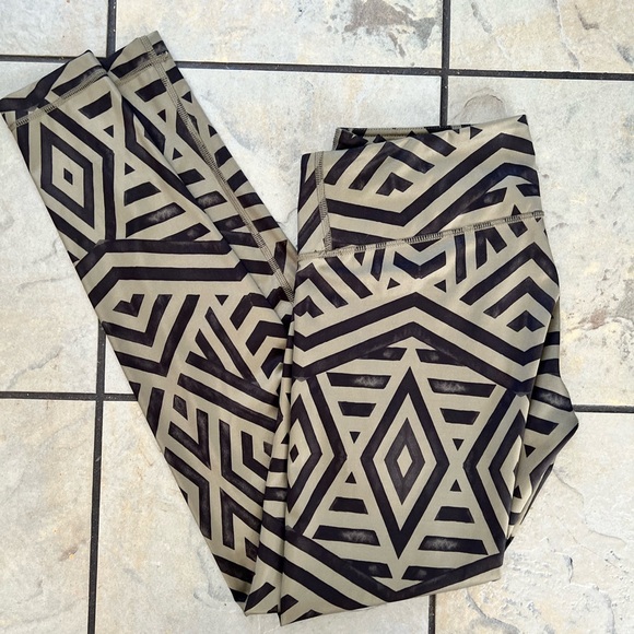 Lululemon luxetreme leggings - Picture 4 of 6